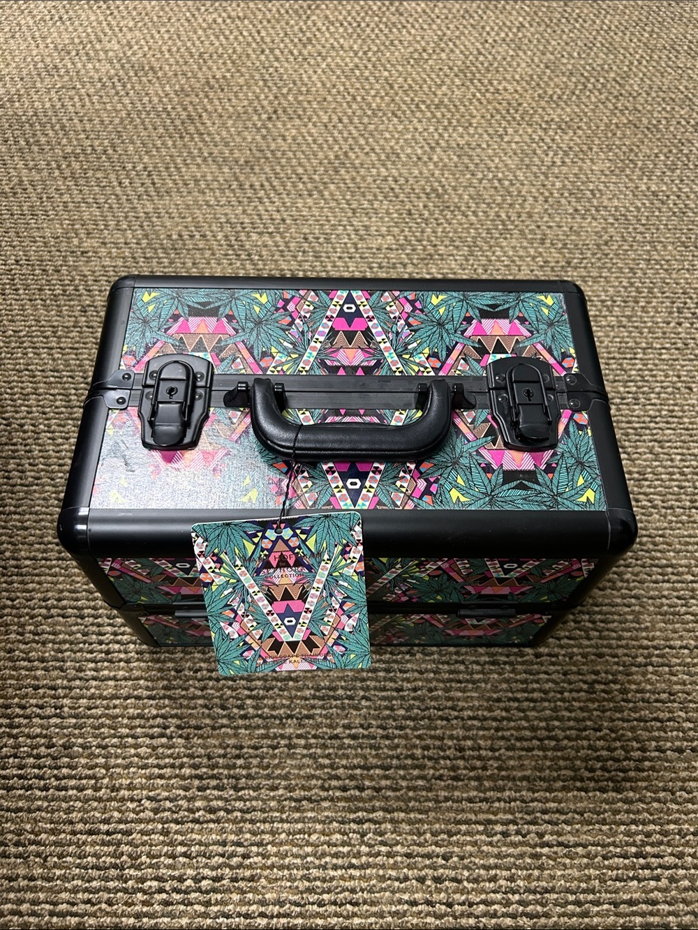Train case - Picture 2 of 4